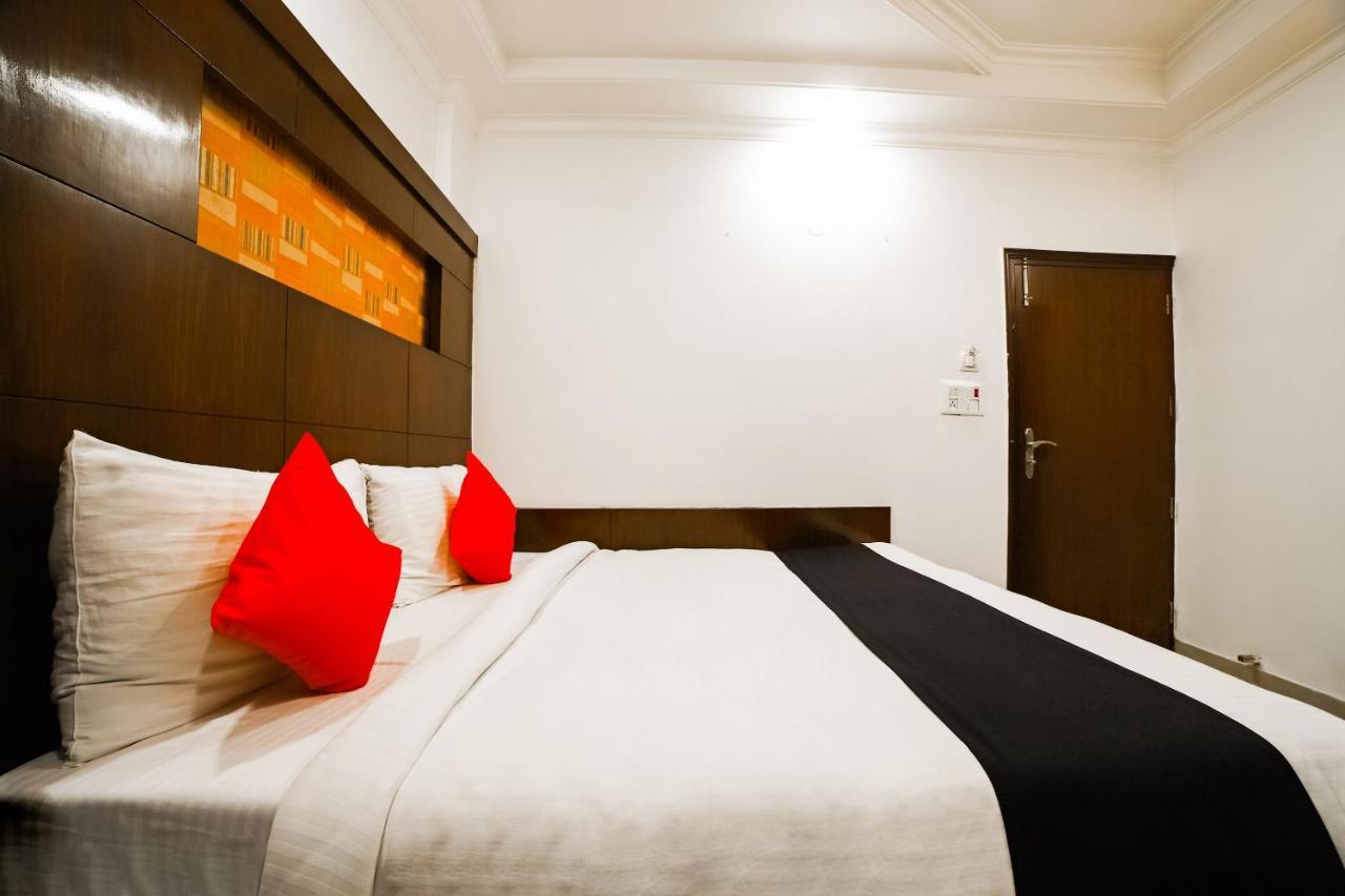 Capital O 6408 Delhi Heart Hotel