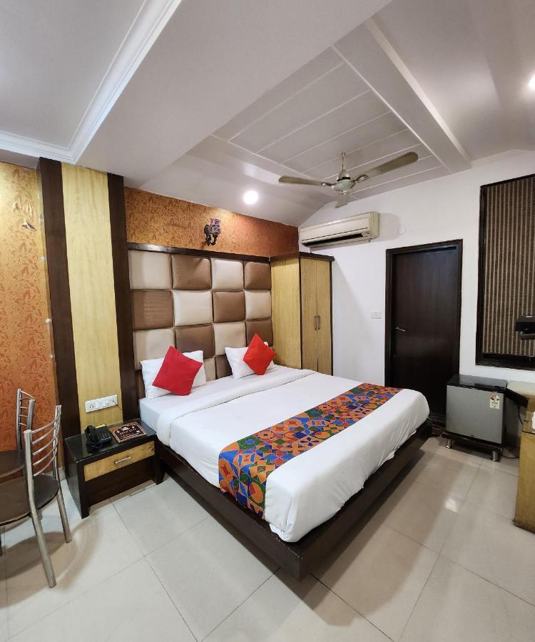 Capital O 6408 Delhi Heart Hotel 3*